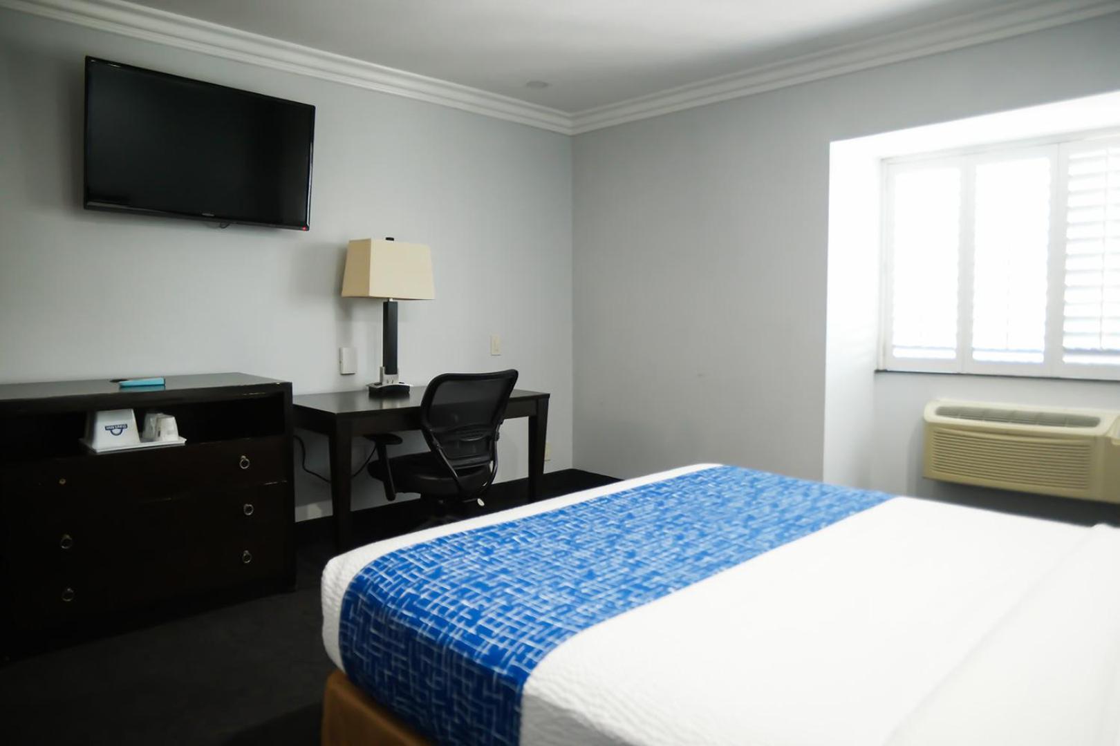 Days Inn By Wyndham West Covina Εξωτερικό φωτογραφία
