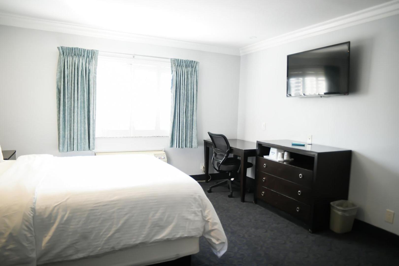 Days Inn By Wyndham West Covina Εξωτερικό φωτογραφία
